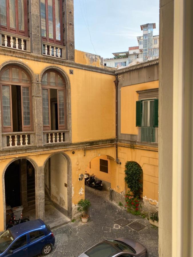 Dimora Donna Elena By Ranieri Bed & Breakfast Naples Exterior photo