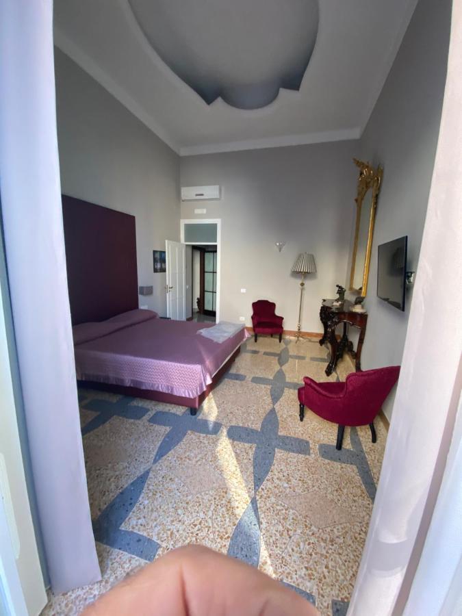 Dimora Donna Elena By Ranieri Bed & Breakfast Naples Exterior photo