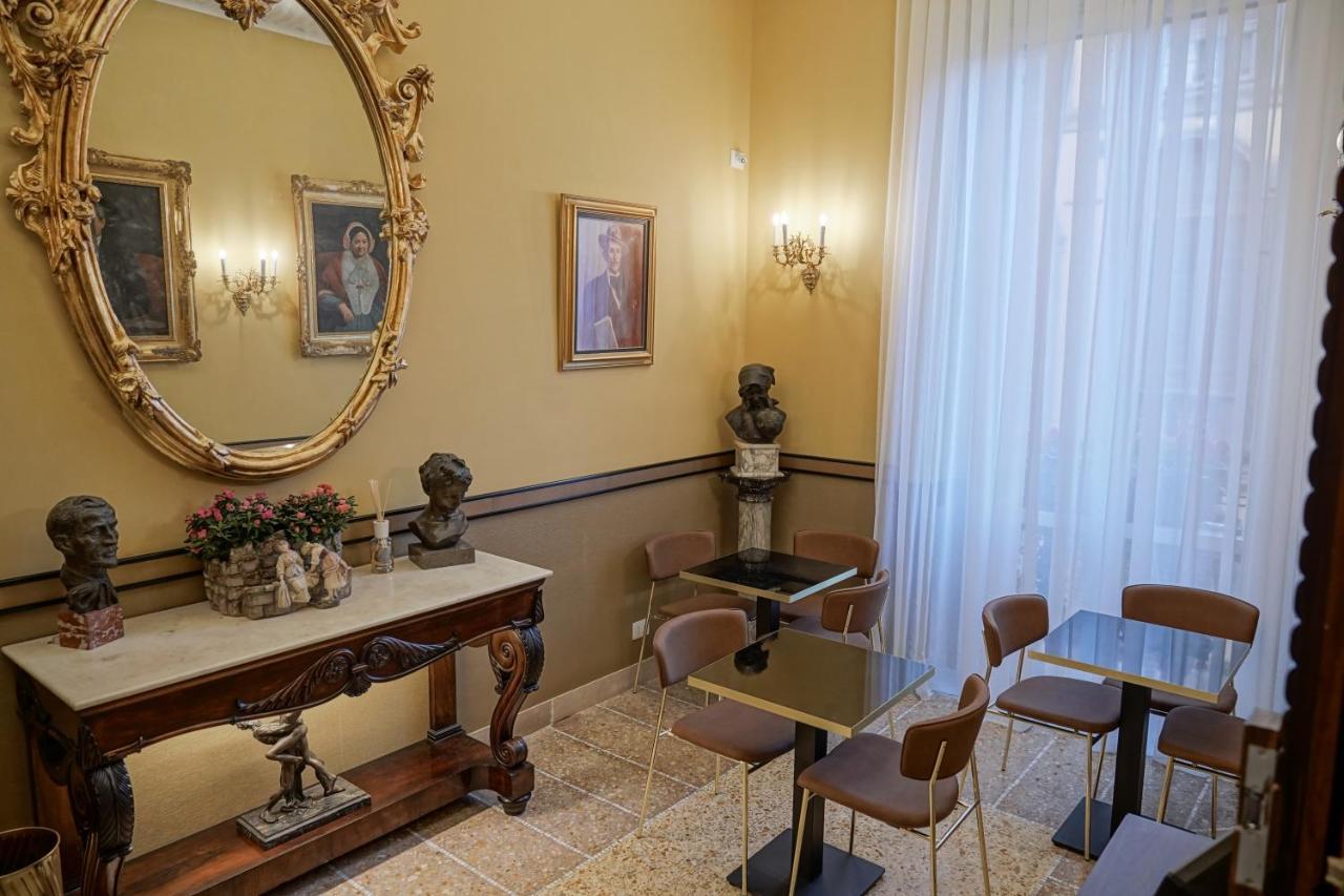 Dimora Donna Elena Bed & Breakfast Naples Exterior photo