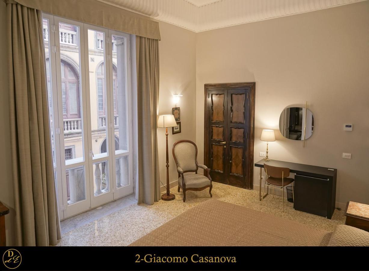 Dimora Donna Elena By Ranieri Bed & Breakfast Naples Exterior photo