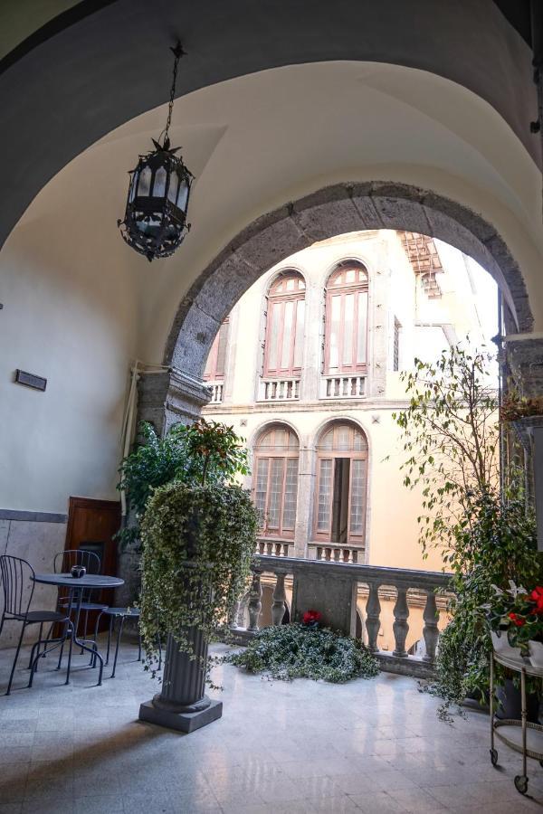 Dimora Donna Elena By Ranieri Bed & Breakfast Naples Exterior photo