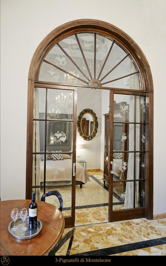 Dimora Donna Elena Bed & Breakfast Naples Exterior photo